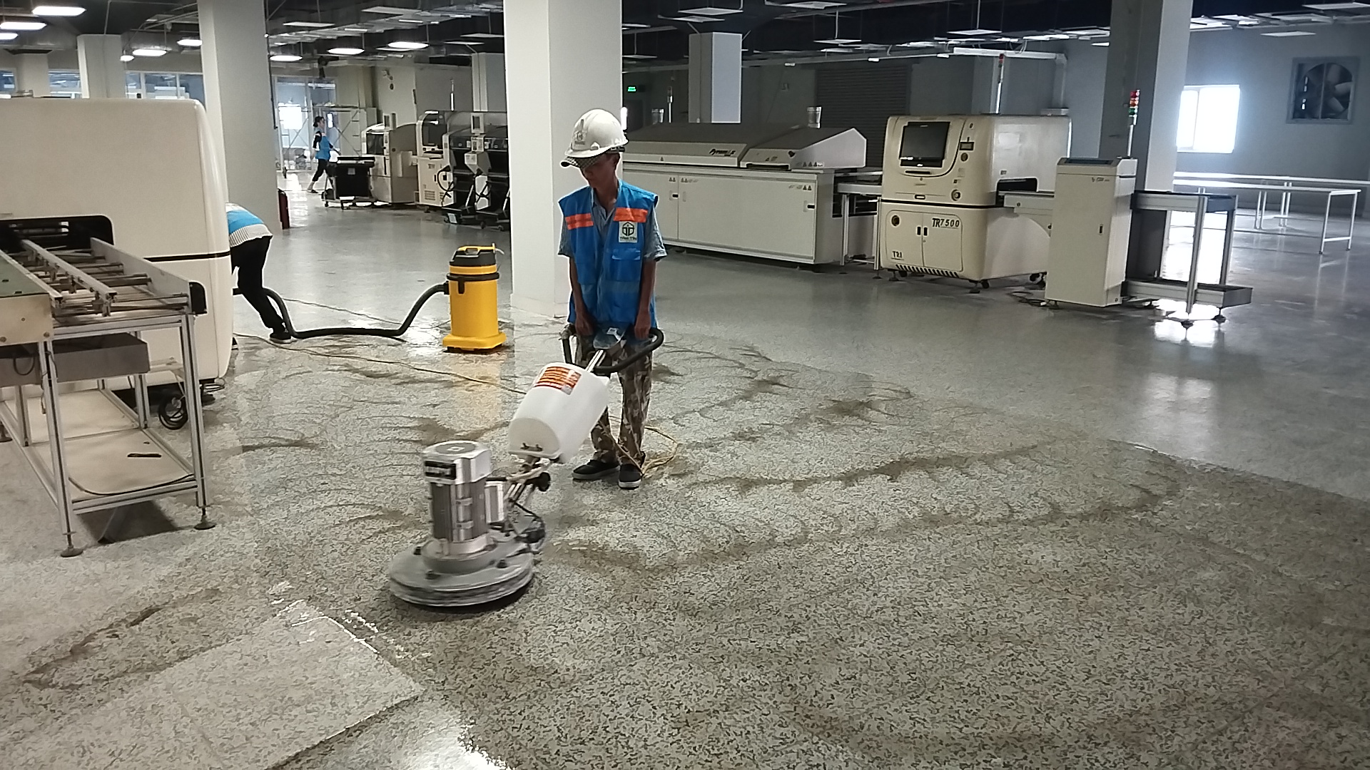 Vệ sinh nhà xưởng Bình Dương